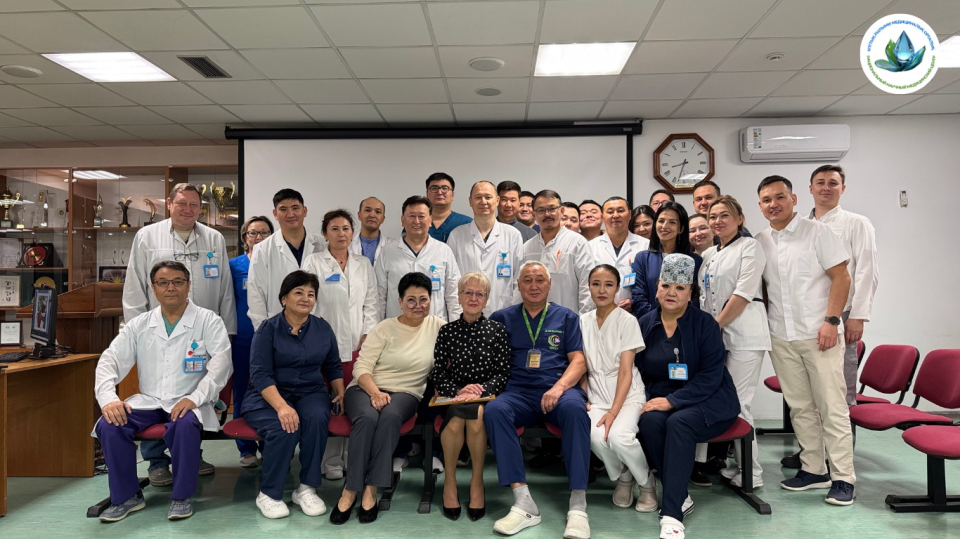 МЕДИЦИНАҒА 44 ЖЫЛДЫҚ ҚЫЗМЕТ ЕТКЕН РЯБУШЕВА ЛИДИЯ АЛЕКСАНДРОВНА. ЗЕЙНЕТКЕ ҚҰРМЕТПЕН ШЫҒАРЫП САЛАМЫЗ